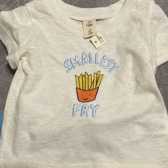 GRAPHIC Tee & Shorts Set - Picture 4 of 4